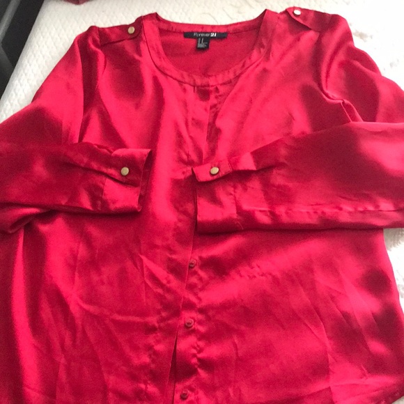 Red blouse - Picture 2 of 5